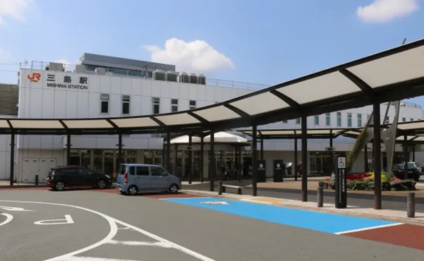 三島駅前