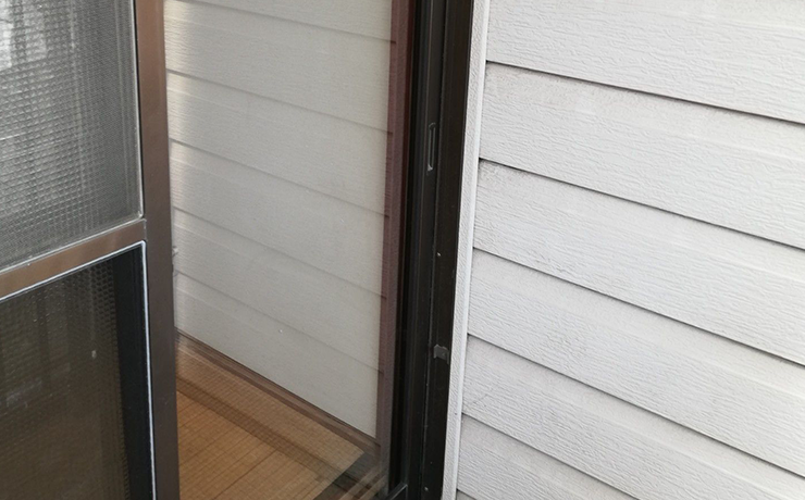 愛西市で窓のフロートガラス割れ替え