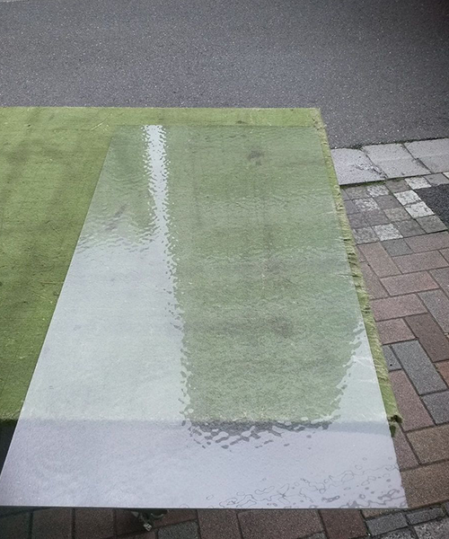 浴室ドア用にガラスカット作業
