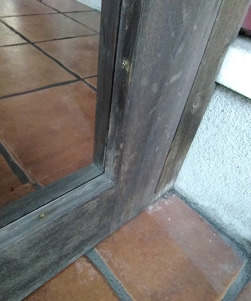 ドアのガラス割れ替え作業後